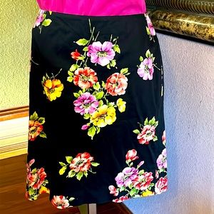 Cutest Jones New York Signature Black Floral Skirt   Sz 6